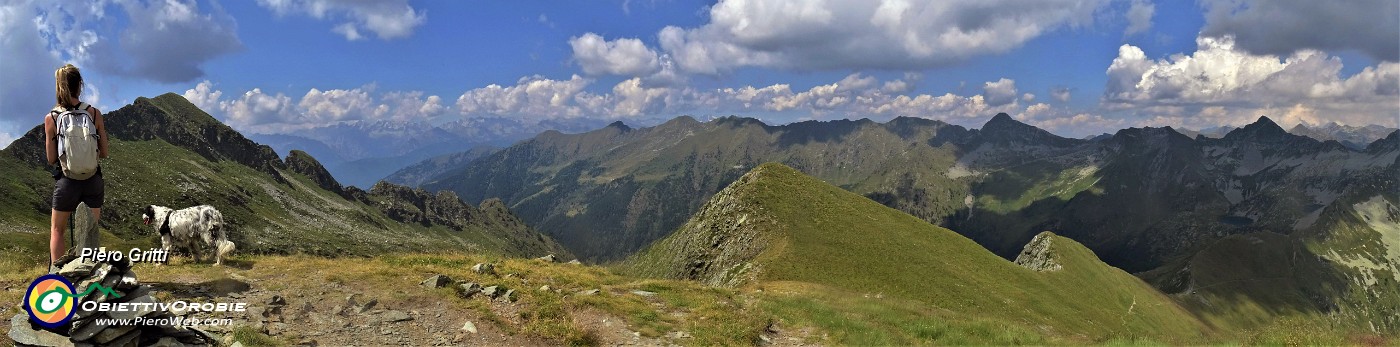 56 Da Cima di Lemma (2348 m)  il Pizzo Scala (2427 m)  e verso le cime della Val Grande-Tartano .jpg